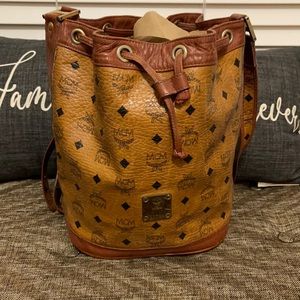 Authentic MCM bucket bag (Germany)